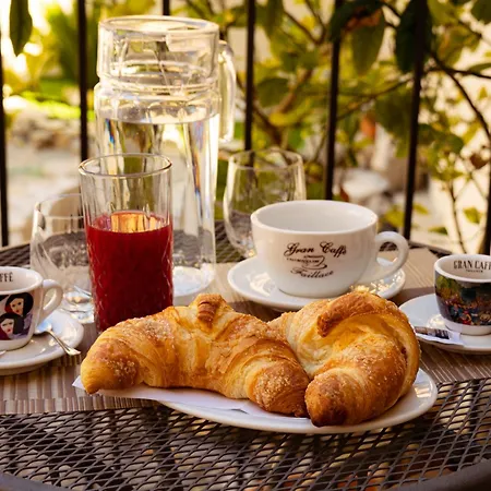 Gran Caffe Bed * קסטרווילארי