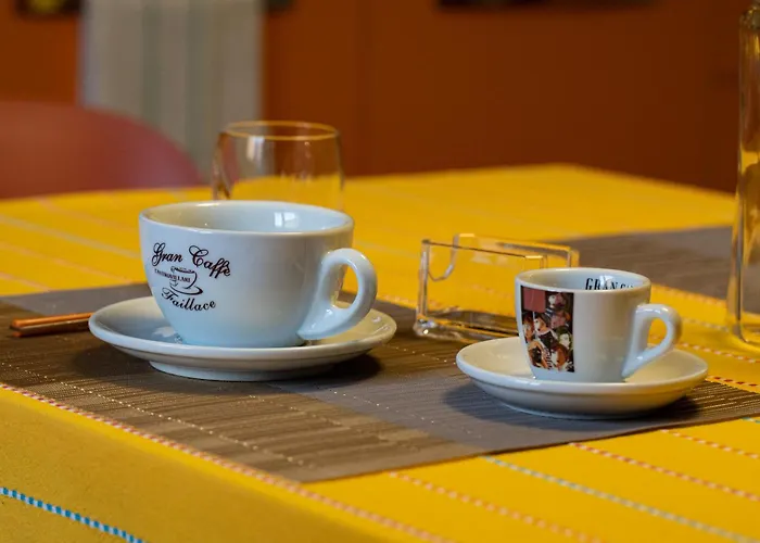 לינה וארוחת בוקר Gran Caffe Bed *