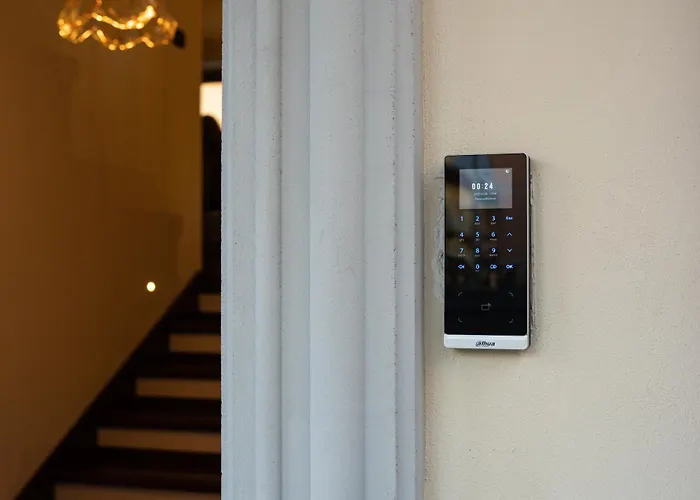 Gran Caffe Bed לינה וארוחת בוקר קסטרווילארי