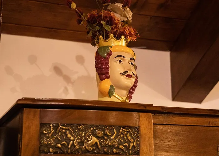 Gran Caffe Bed לינה וארוחת בוקר קסטרווילארי